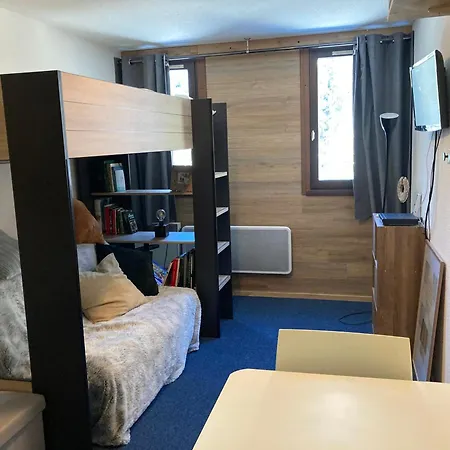 Apartment Cosy Au 6e Etage Avec Acces Aux Pistes - Le Pleynet - Fr-1-557a-47